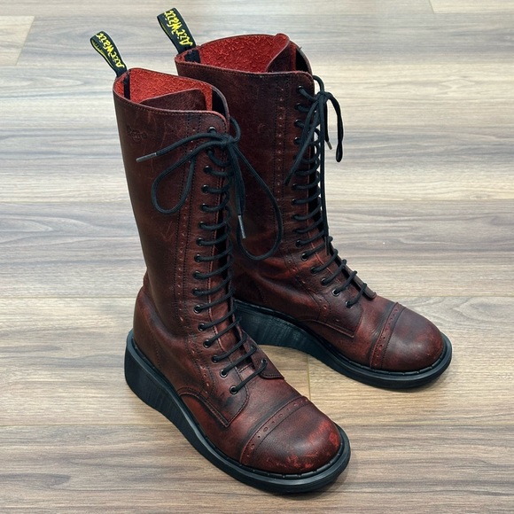 Vintage Dr. Martens 9A21 Oxblood Cap Toe Tall Boots Made in England Size 8 - Picture 4 of 13
